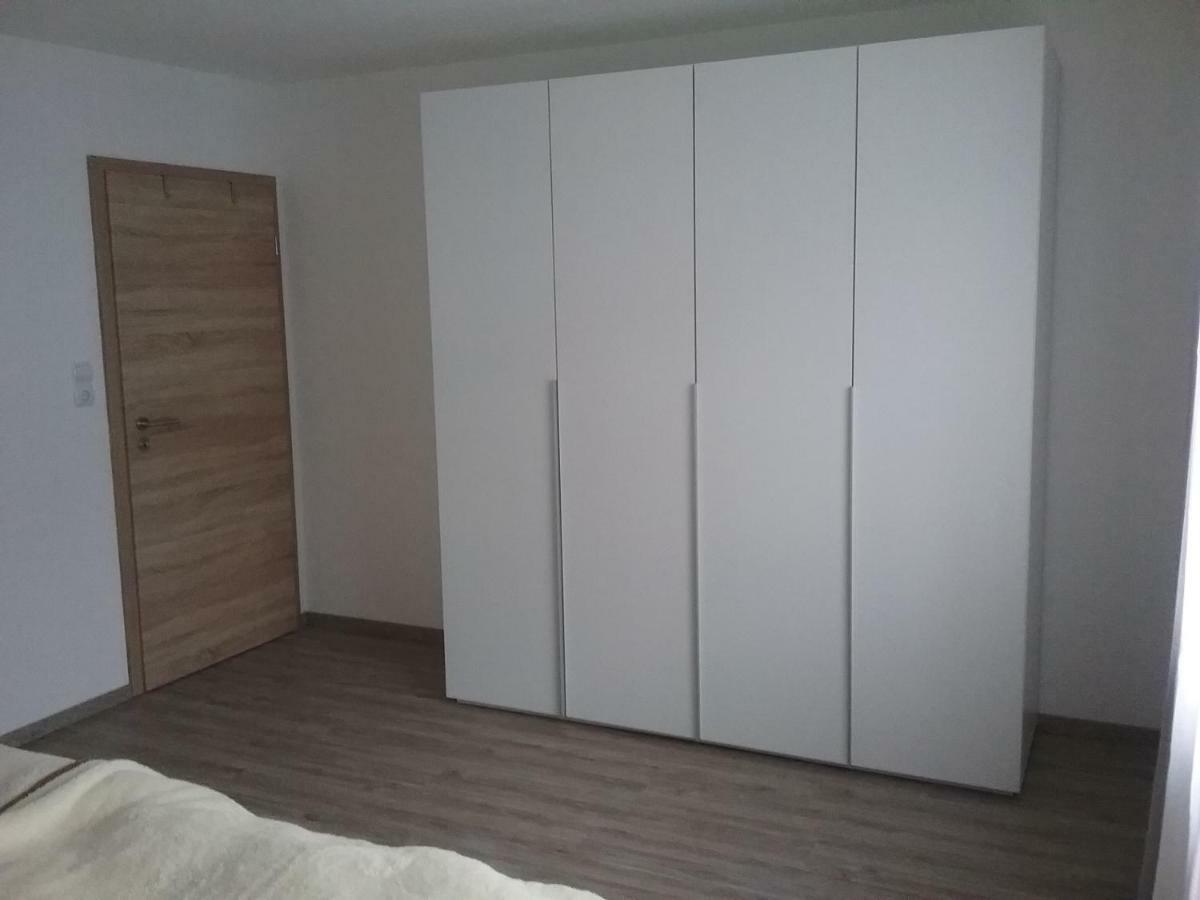 Ferienwohnung S-Bahn Naehe Schwaikheim Exteriör bild